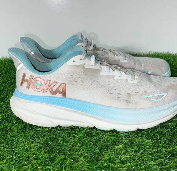 Hoka Women's Clifton 9 Frost Rose Gold Running Shoes - Picture 3 of 8